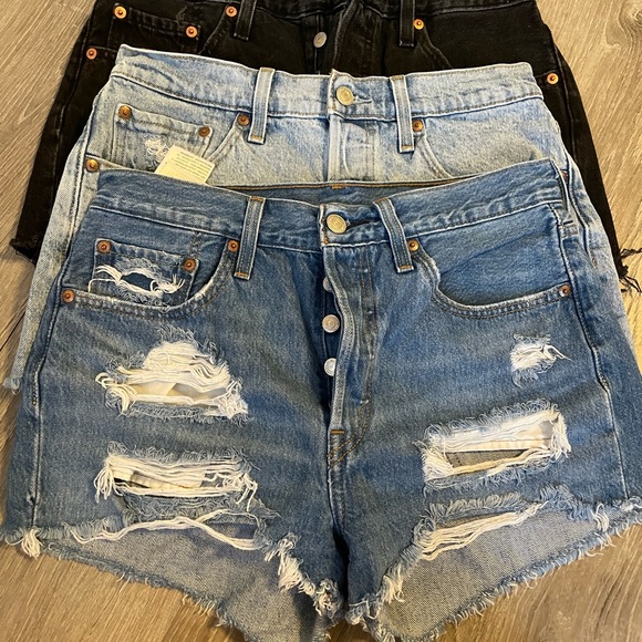 SOLD !! Levi’s 501 shorts, high rise non-stretch - Picture 2 of 9